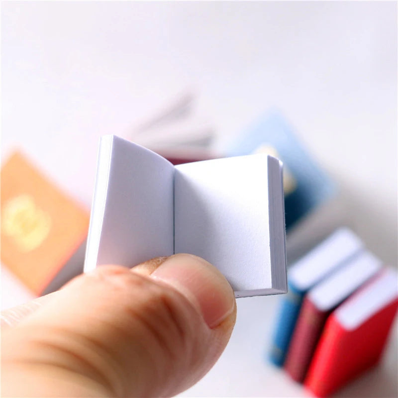 4 pz/set 1/12 casa delle bambole in miniatura Mini libri modello accessori per mobili divertente libreria libro da uomo piccolo