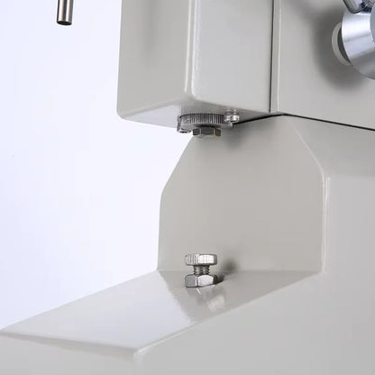 Riempitrice Manuale Per Bottiglie Liquide Modello A03 Con Ugelli Da 4 Mm E 8 Mm Velocità 5-30 Bottiglie Al Minuto