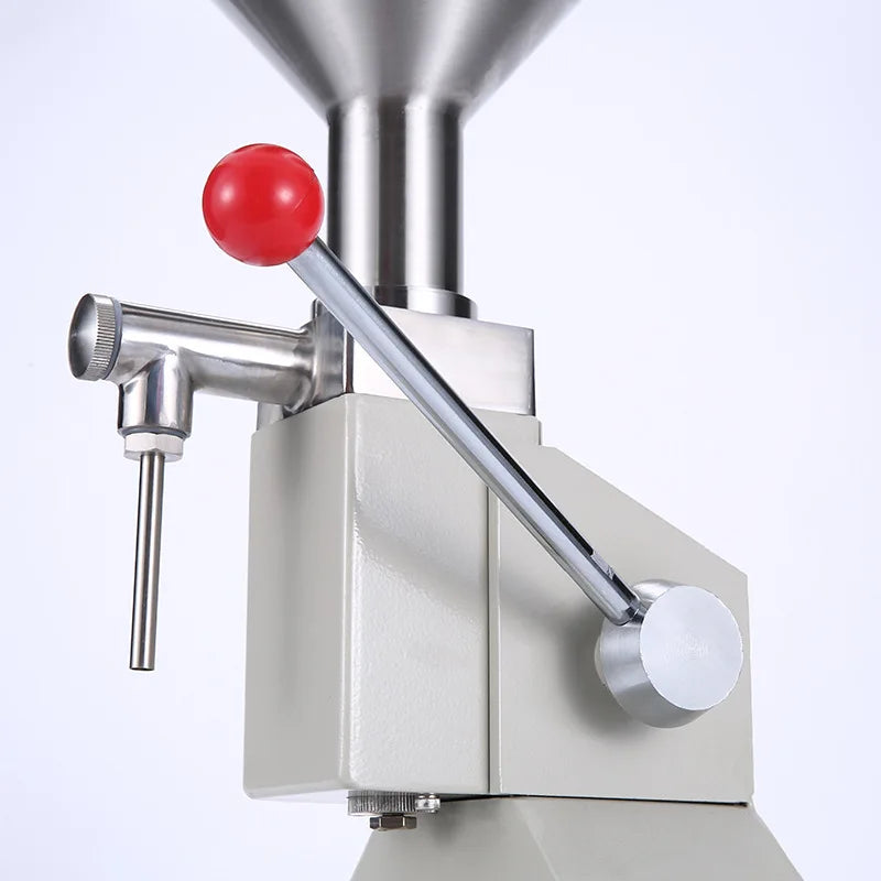 Riempitrice Manuale Per Bottiglie Liquide Modello A03 Con Ugelli Da 4 Mm E 8 Mm Velocità 5-30 Bottiglie Al Minuto