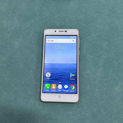 LEAGOO P1 Smartphone 4G 5.0 Pollici MTK 1GB RAM 8GB ROM 8MP Dual SIM WIFI 4000mAh Android 7.0 Touchscreen Capacitivo