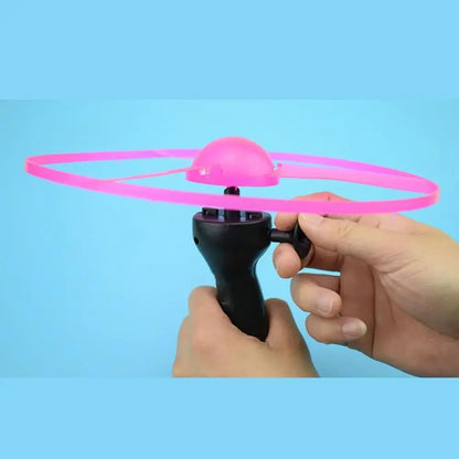 Bambini Luminosi Disco Volante Elica Giocattoli Illuminazione A LED Tirare La Stringa Volante UFO Giocattolo Trottola Gioco All'aperto Giocattolo Sportivo Regalo