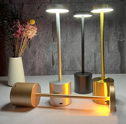 Lampada Da Tavolo Touch Led Ricaricabile Per Comodino E Scrivania Luce Notturna Ambientale Design Moderno