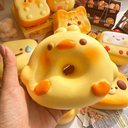 Squishy simpatico cartone animato simulato pane spremere giocattolo morbido antistress lento aumento sensoriale agitarsi per regali di ansia per bambini adulti