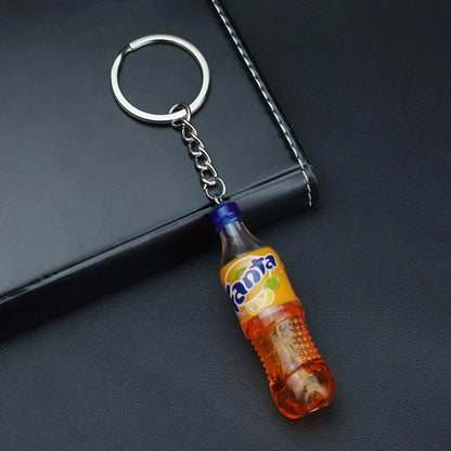 Portachiavi creativo per bottiglia di bevande Accessori di abbigliamento Unisex 5 stili Portachiavi regalo per amici in miniatura con gingillo appeso fresco