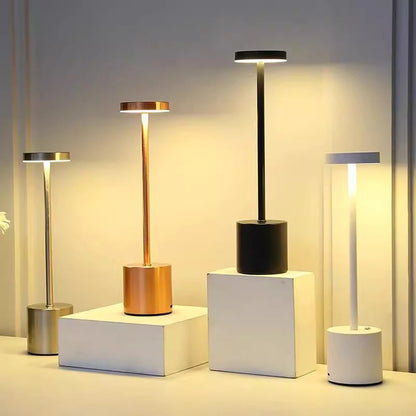 Lampada Da Tavolo Led Ricaricabile Portatile Con Controllo Touch Tre Colori Regolabile Per Camera