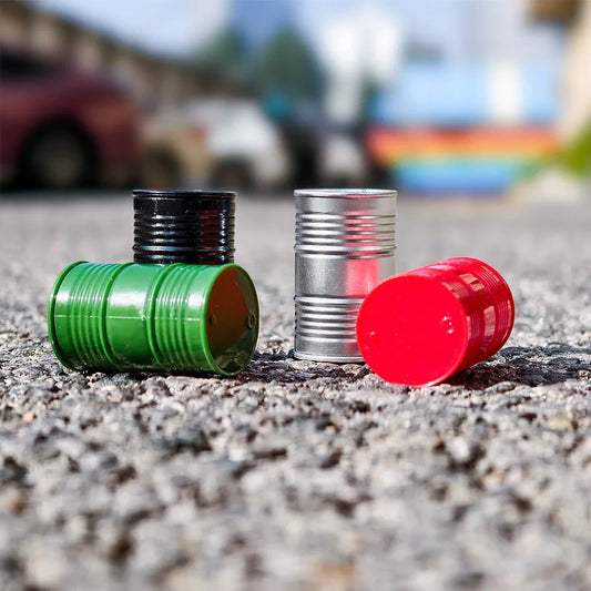Set da 4 Contenitori in Miniatura Tamburo Dell'Olio in Resina per Diorama Camion e Scrivania