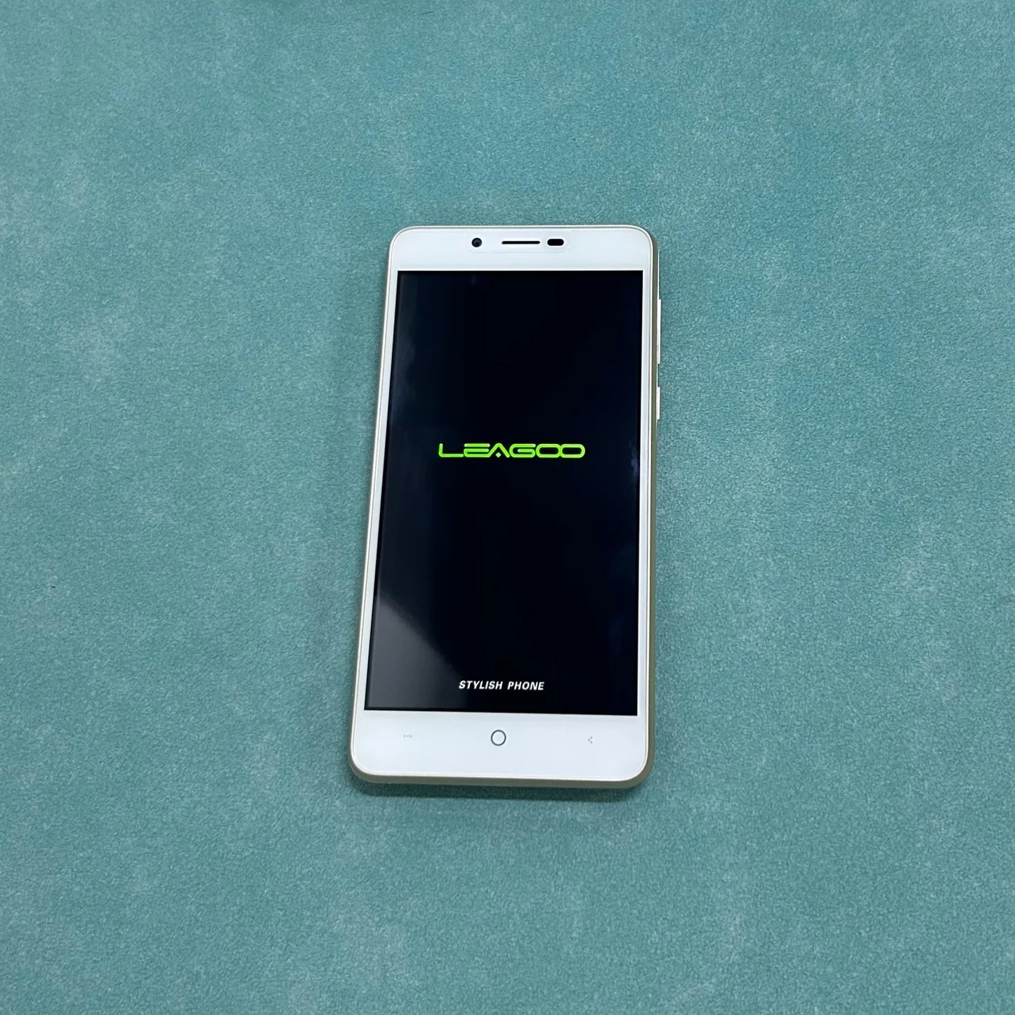 LEAGOO P1 Smartphone 4G 5.0 Pollici MTK 1GB RAM 8GB ROM 8MP Dual SIM WIFI 4000mAh Android 7.0 Touchscreen Capacitivo