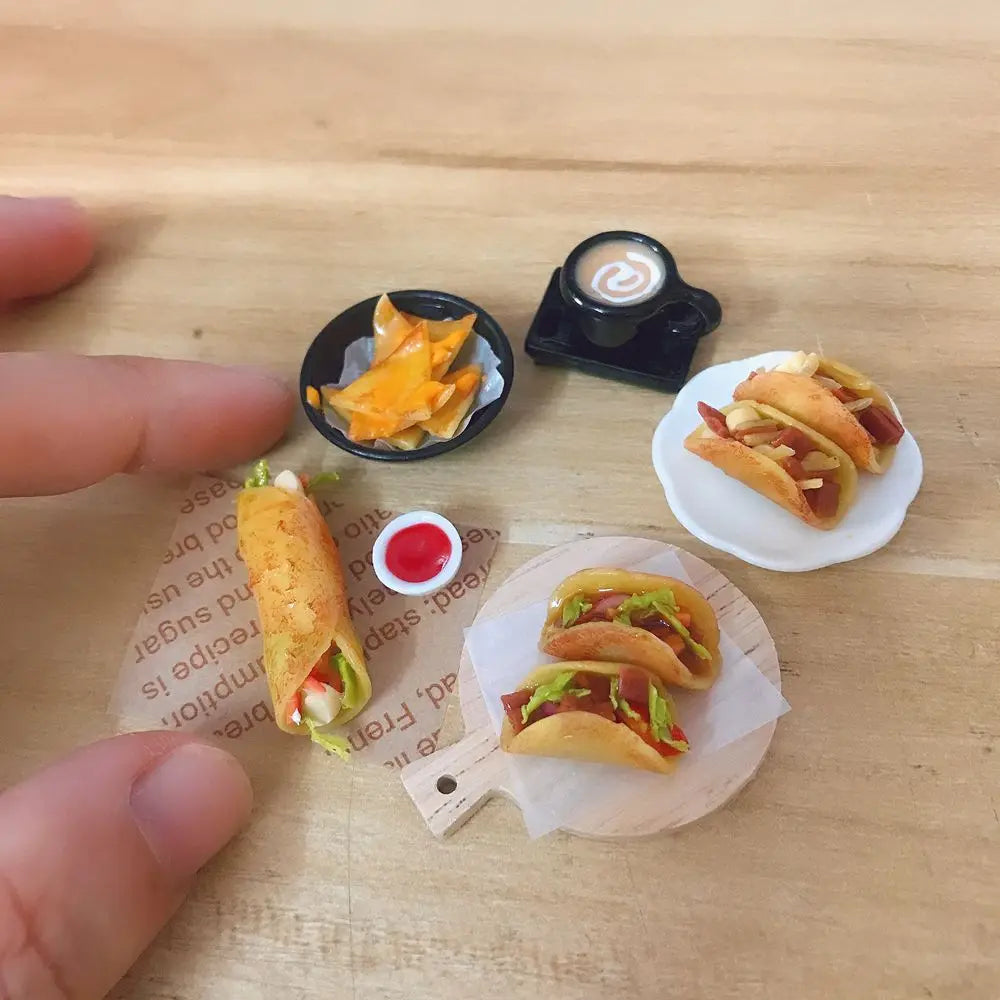 1/12 Bilancia Casa Delle Bambole In Miniatura tacos Cottura burrito per Blyth OB11 BJD Casa di Bambola Cucina Gioca Giocattoli Accessori