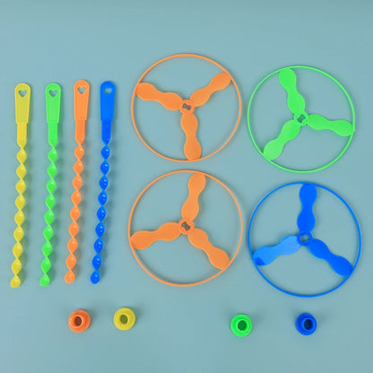20 pezzi di elicottero volante cerchio rotante a mano libellula di bambù attrito a mano elica di plastica giocattolo volante all'aperto regalo per bambini