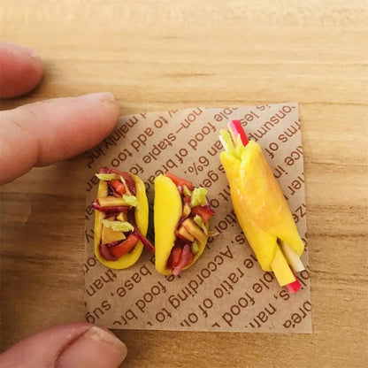1/12 Bilancia Casa Delle Bambole In Miniatura tacos Cottura burrito per Blyth OB11 BJD Casa di Bambola Cucina Gioca Giocattoli Accessori