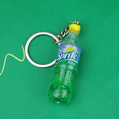 Portachiavi creativo per bottiglia di bevande Accessori di abbigliamento Unisex 5 stili Portachiavi regalo per amici in miniatura con gingillo appeso fresco