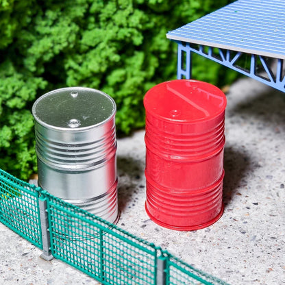 Set da 4 Contenitori in Miniatura Tamburo Dell'Olio in Resina per Diorama Camion e Scrivania