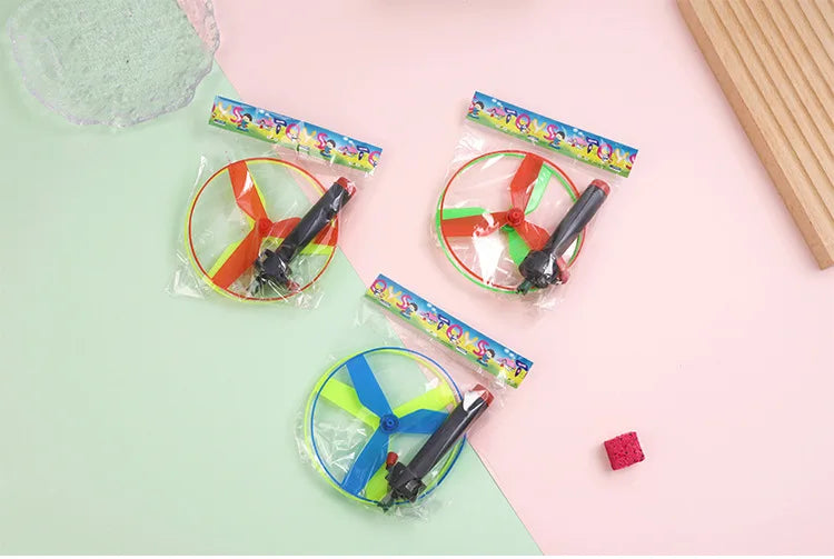 6 pezzi per bambini tirare la corda giocattolo volante elica elicottero giocattoli per bambini all'aperto gioco divertente sport volare Spin Top giocattoli per lo sviluppo dei bambini