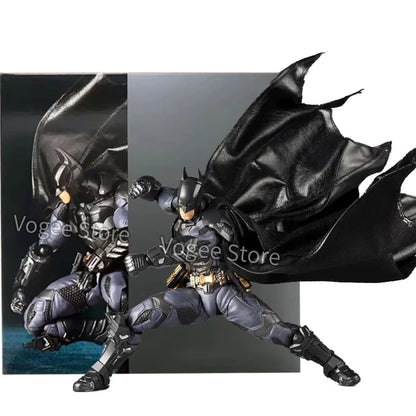 Nuovo KAIYODO Incredibile Yamaguchi Revoltech Batman Arkham Knight Ver. Gk Figure Action Figure Modello da collezione Giocattoli Regalo per bambini