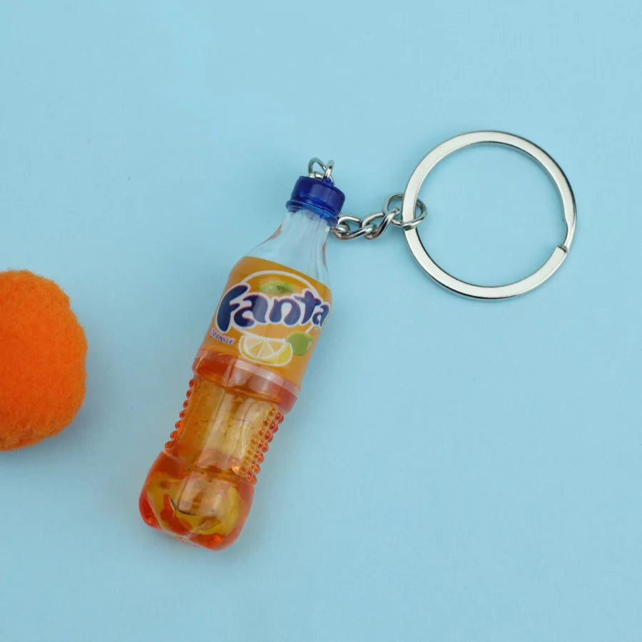 Portachiavi creativo per bottiglia di bevande Accessori di abbigliamento Unisex 5 stili Portachiavi regalo per amici in miniatura con gingillo appeso fresco