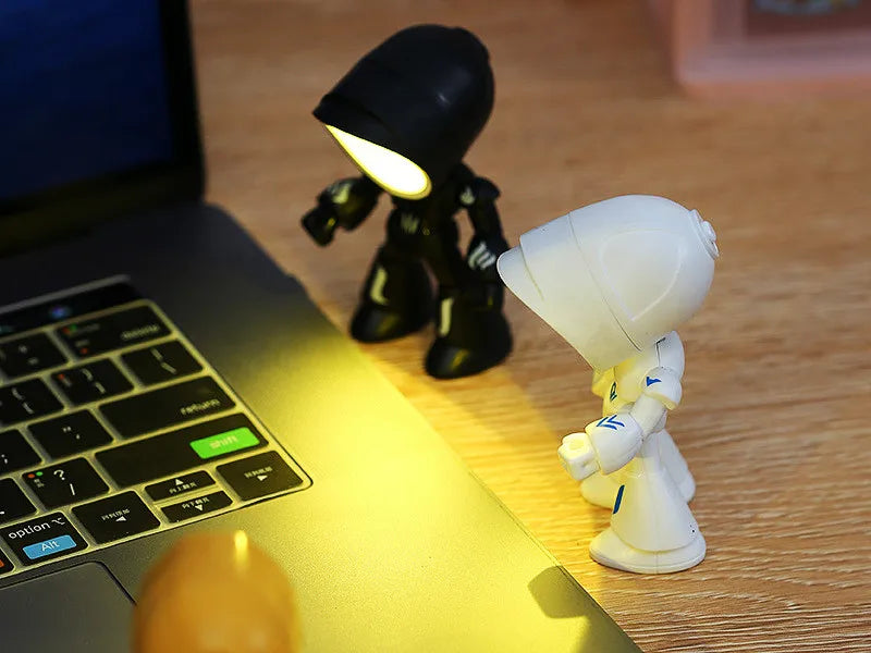 Luce Notturna LED A Forma Di Eroe Dei Cartoni Animati Lampada Da Tavolo Per Cameretta Regalo Bambini