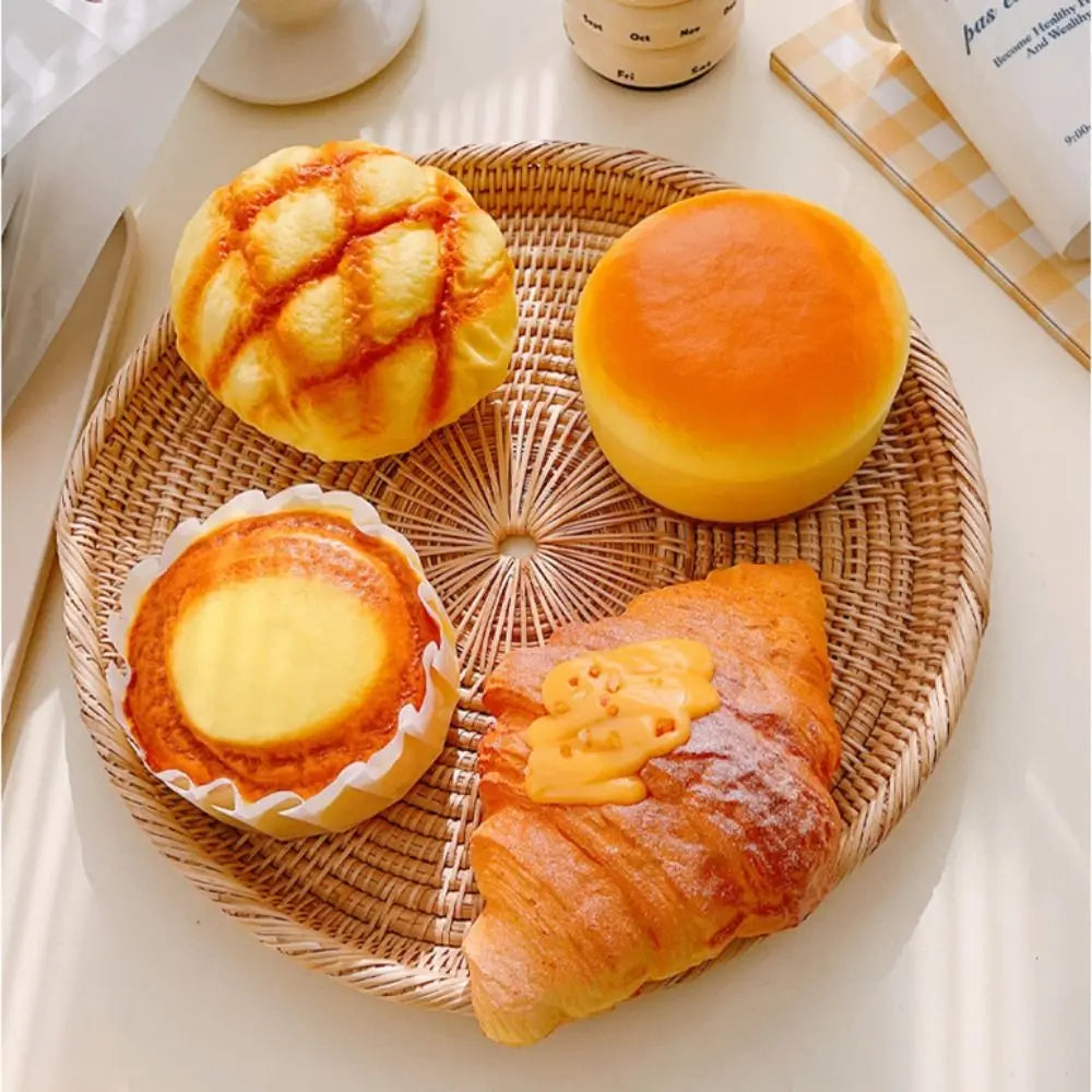Simulazione Pane Tostato Squishy Giocattoli Ciambelle Lento Aumento Rimbalzo Spremere Giocattolo Antistress Giocattoli per Bambini Adulti Desktop Decor