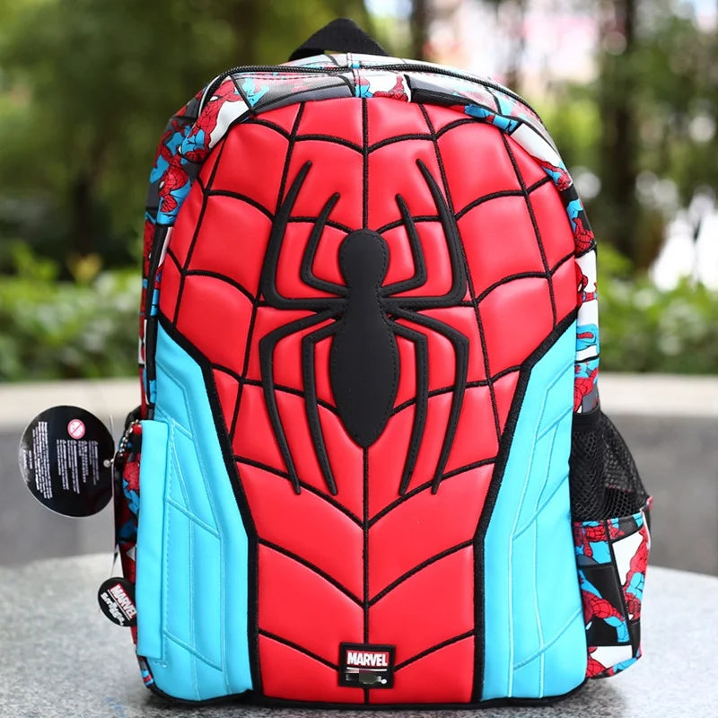 Zaino Scolastico Marvel Australiano, Grande Capacità, Leggero, con Borsa Pranzo e Charm da Collezione, Serie Regalo con Ornamenti
