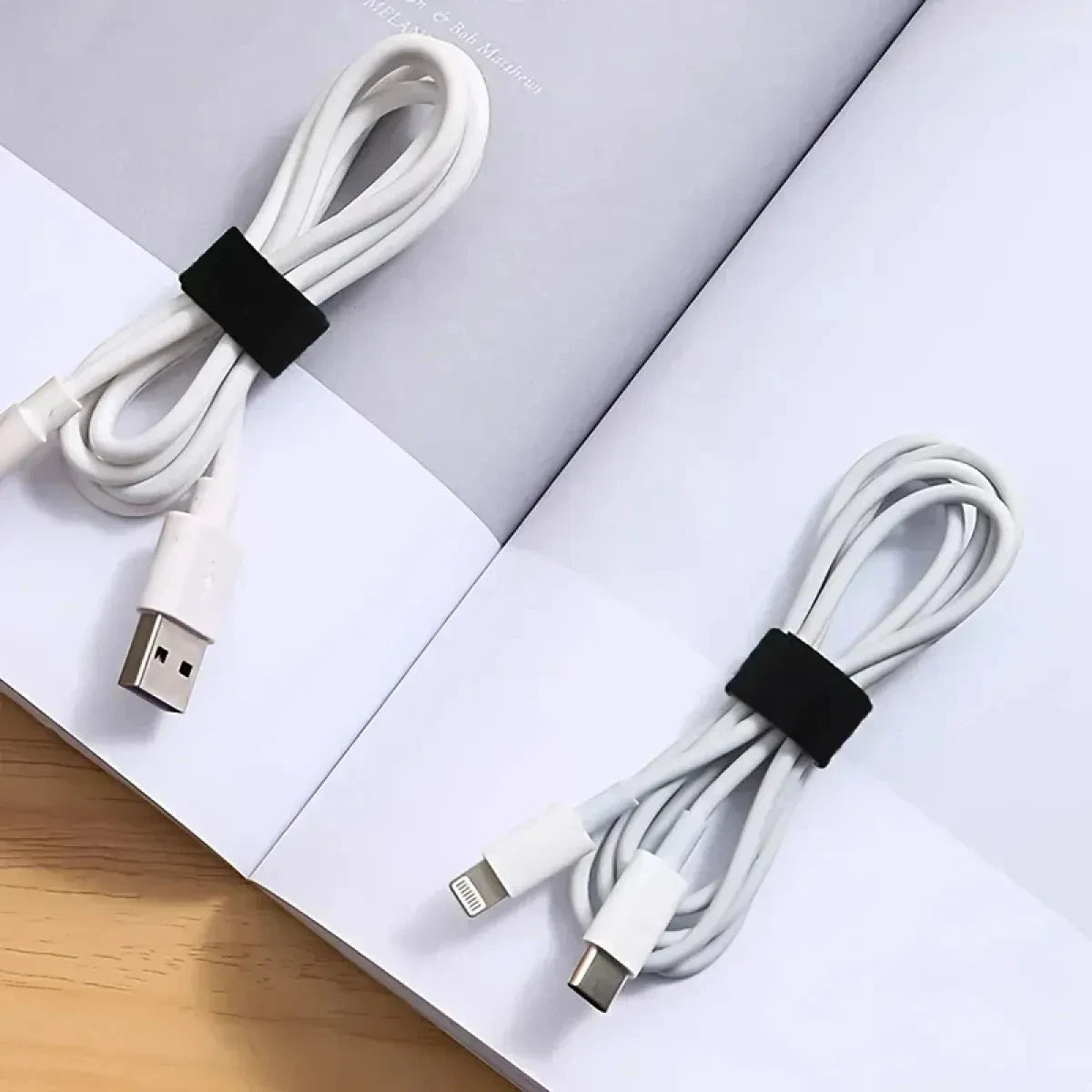 3M Gancio e Anello di Fissaggio Organizzatore di Cavi Fascette Avvolgicavo Keeper Cavi USB Protezione di Gestione Auricolare Mouse Fascette