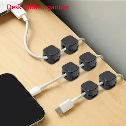 Portacavi magnetico con clip per cavi, porta cavi adesivo, organizer per cavi per la gestione della scrivania dell'home office