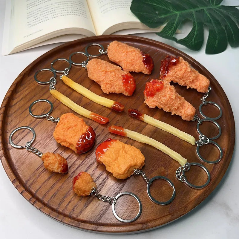 Portachiavi con patatine fritte di pollo fritto, pepite di pollo fritto, cibo simulato, modello giocattolo, portachiavi, borsa per telefono per auto, ciondolo, ornamento regalo