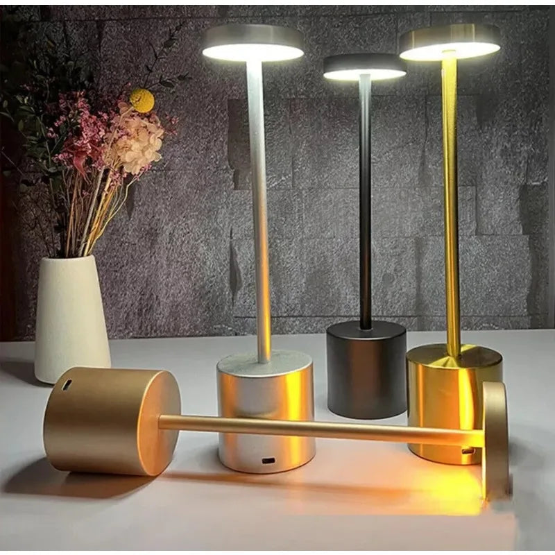 Lampada Da Tavolo Touch Led Ricaricabile Per Comodino E Scrivania Luce Notturna Ambientale Design Moderno